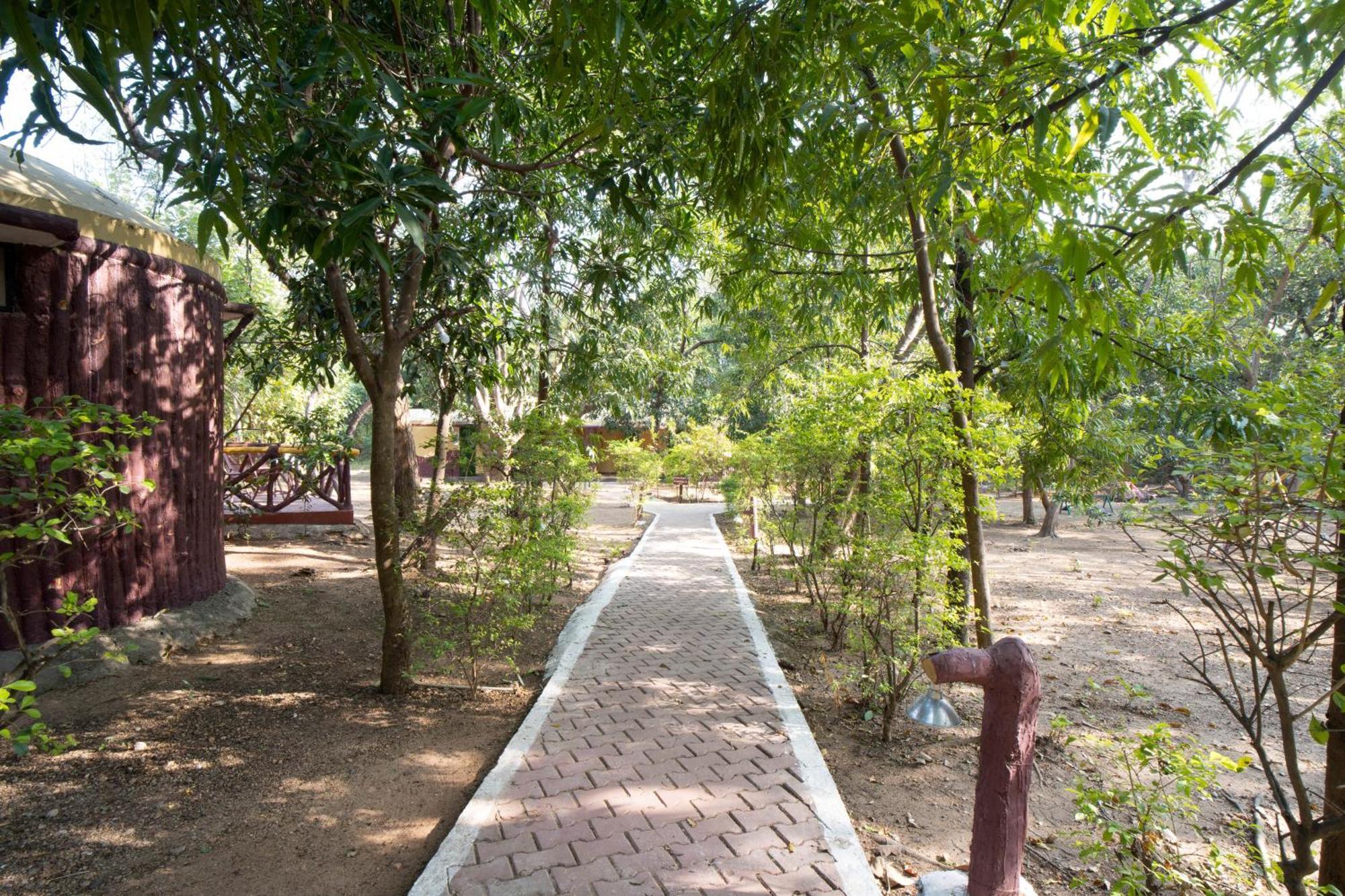 Отель Treebo Premium Mowgli'S Den, Pench Khawasa Экстерьер фото